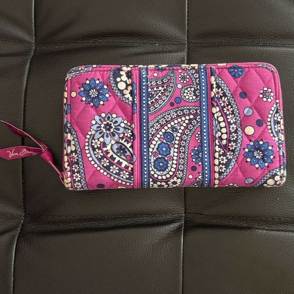 Vera Bradley Purple Blue Boysenberry Paisley Quilted Zip Around Organizer Wallet